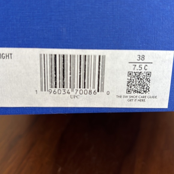 Stuart Weitzman Nunaked Straight Heel - Picture 8 of 8